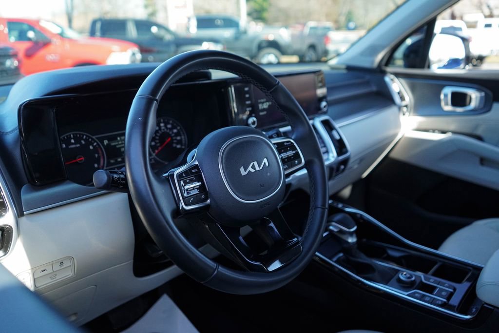 Used 2022 Kia Sorento SX image 6