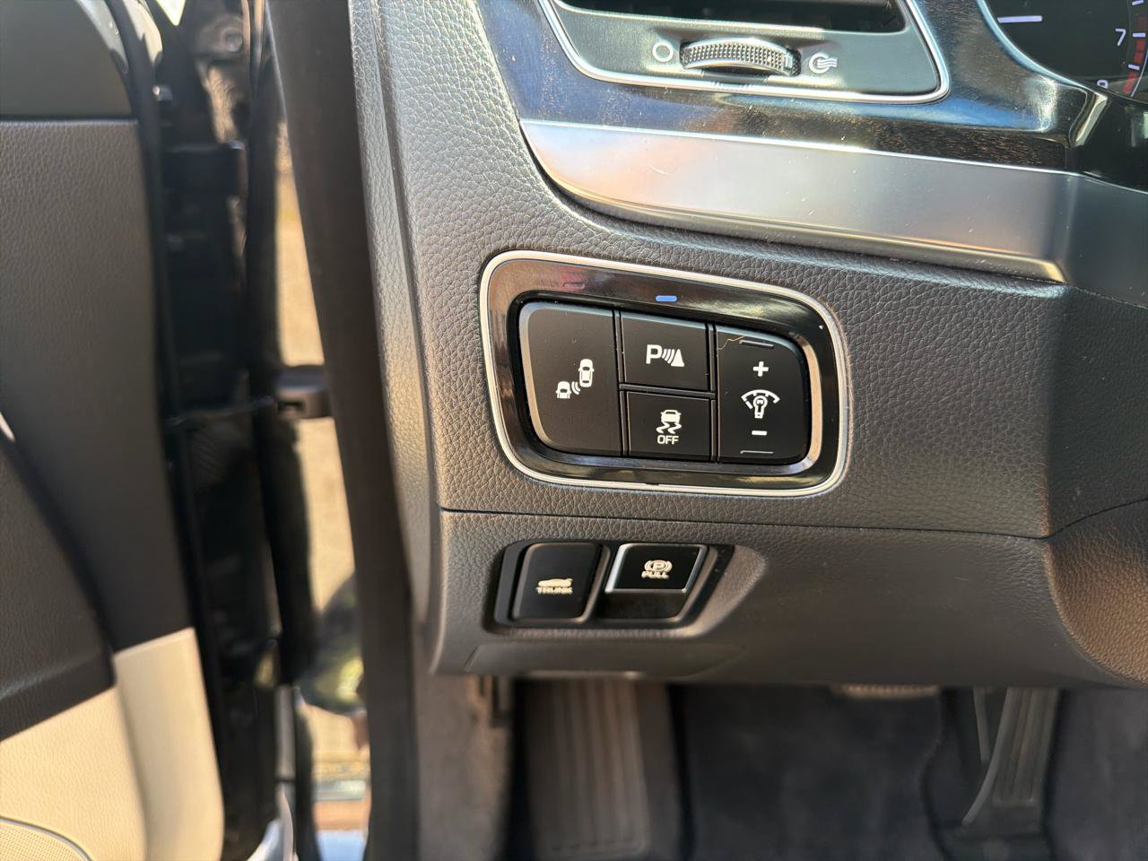 Used 2016 Hyundai Equus Signature RWD image 20