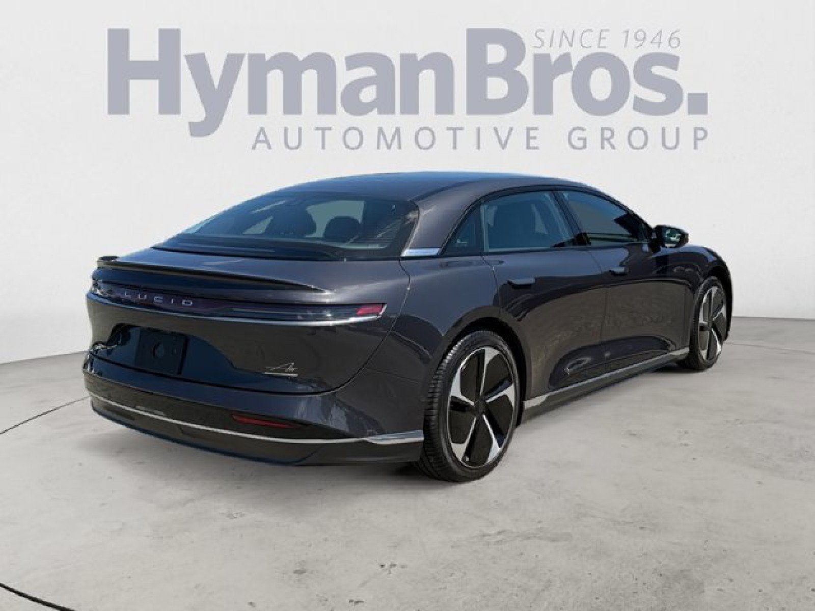Used 2024 Lucid Air Touring AWD/4WD image 3