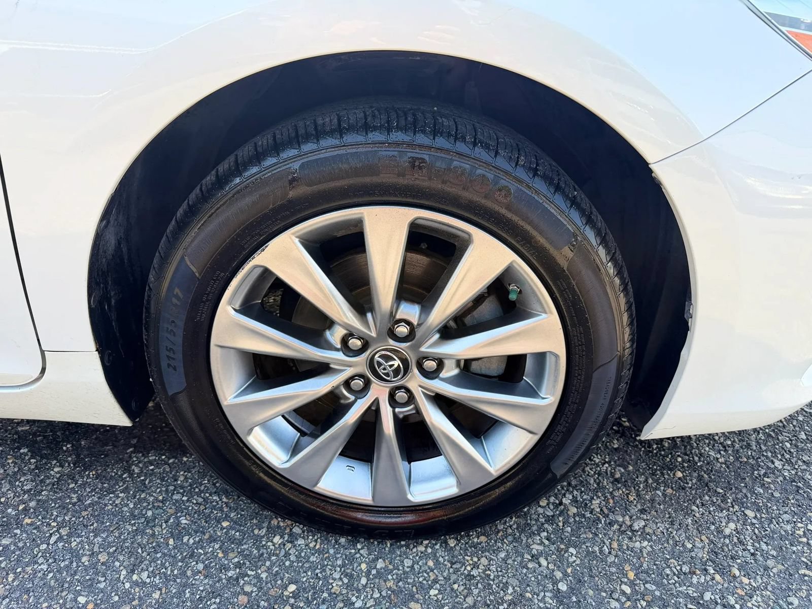 Used 2016 Toyota Camry XLE w/ Moonroof Package FWD image 10