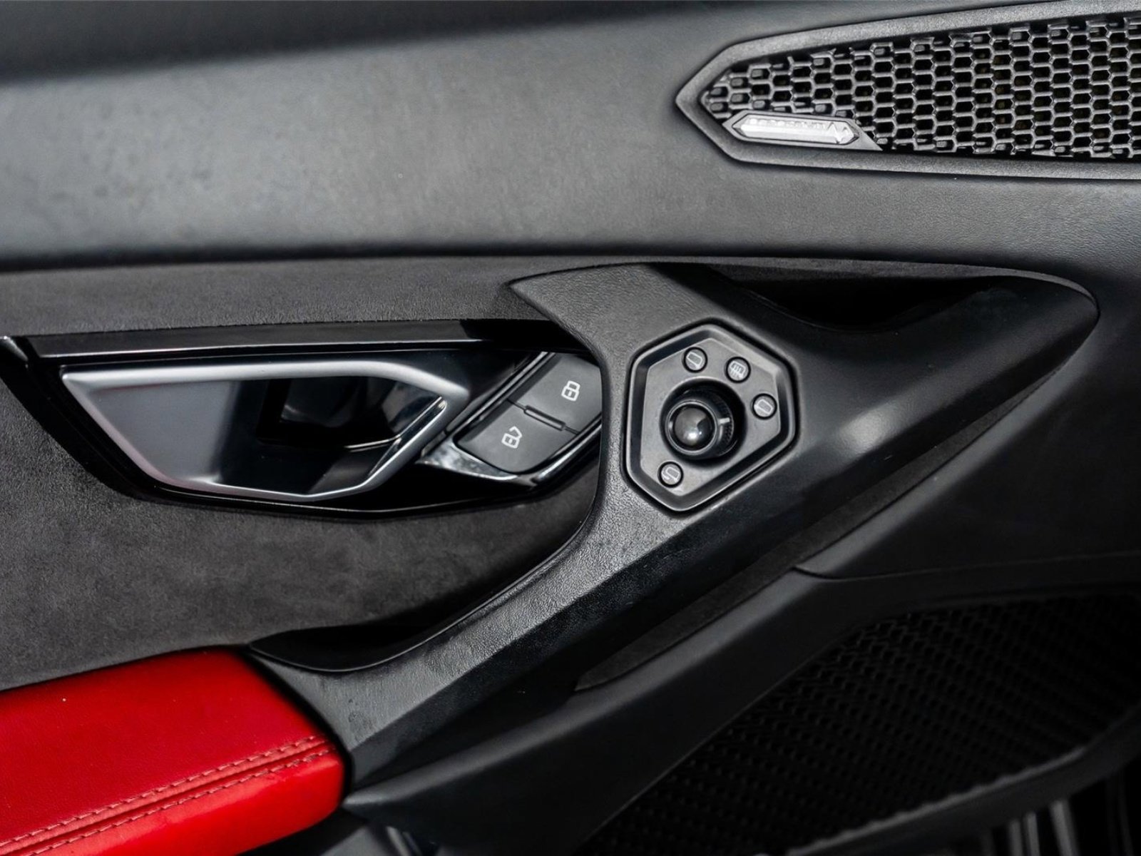 Used 2017 Lamborghini Huracan LP 610-4 AWD/4WD image 45