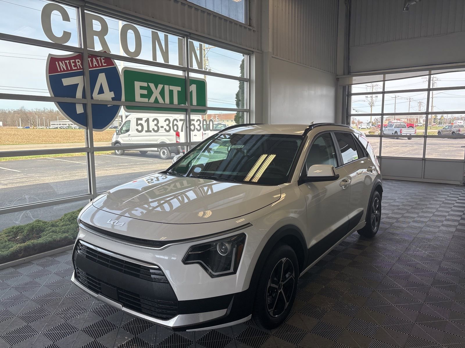 New 2025 Kia Niro EX image 3