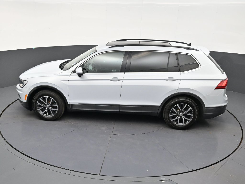 Used 2019 Volkswagen Tiguan SE w/ Panoramic Sunroof Package FWD image 12