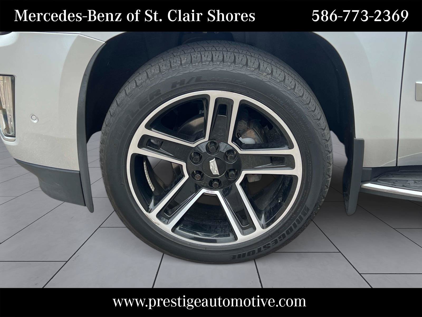 Used 2020 Cadillac Escalade ESV Luxury AWD/4WD image 11