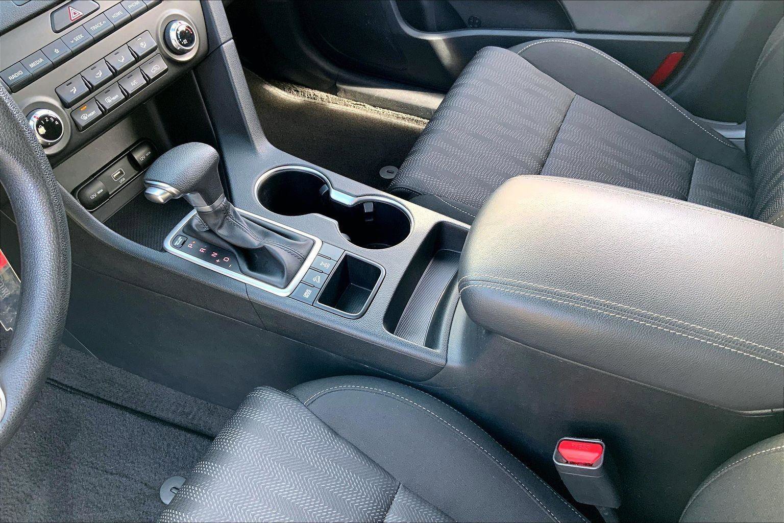 Used 2020 Kia Sportage LX image 14