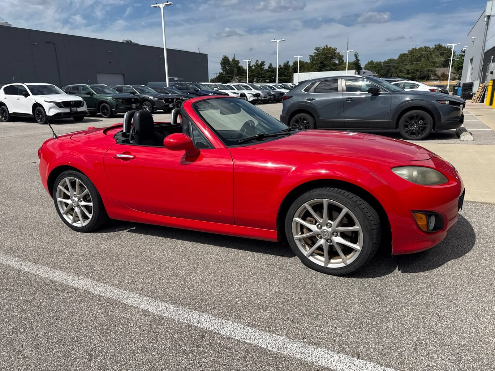 Used 2012 MAZDA MX-5 Miata Grand Touring w/ Premium Pkg RWD image 2