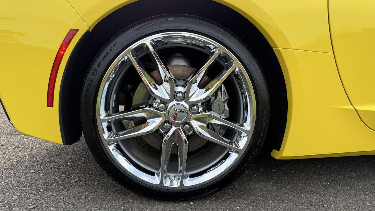 Used 2016 Chevrolet Corvette Stingray Coupe RWD image 44
