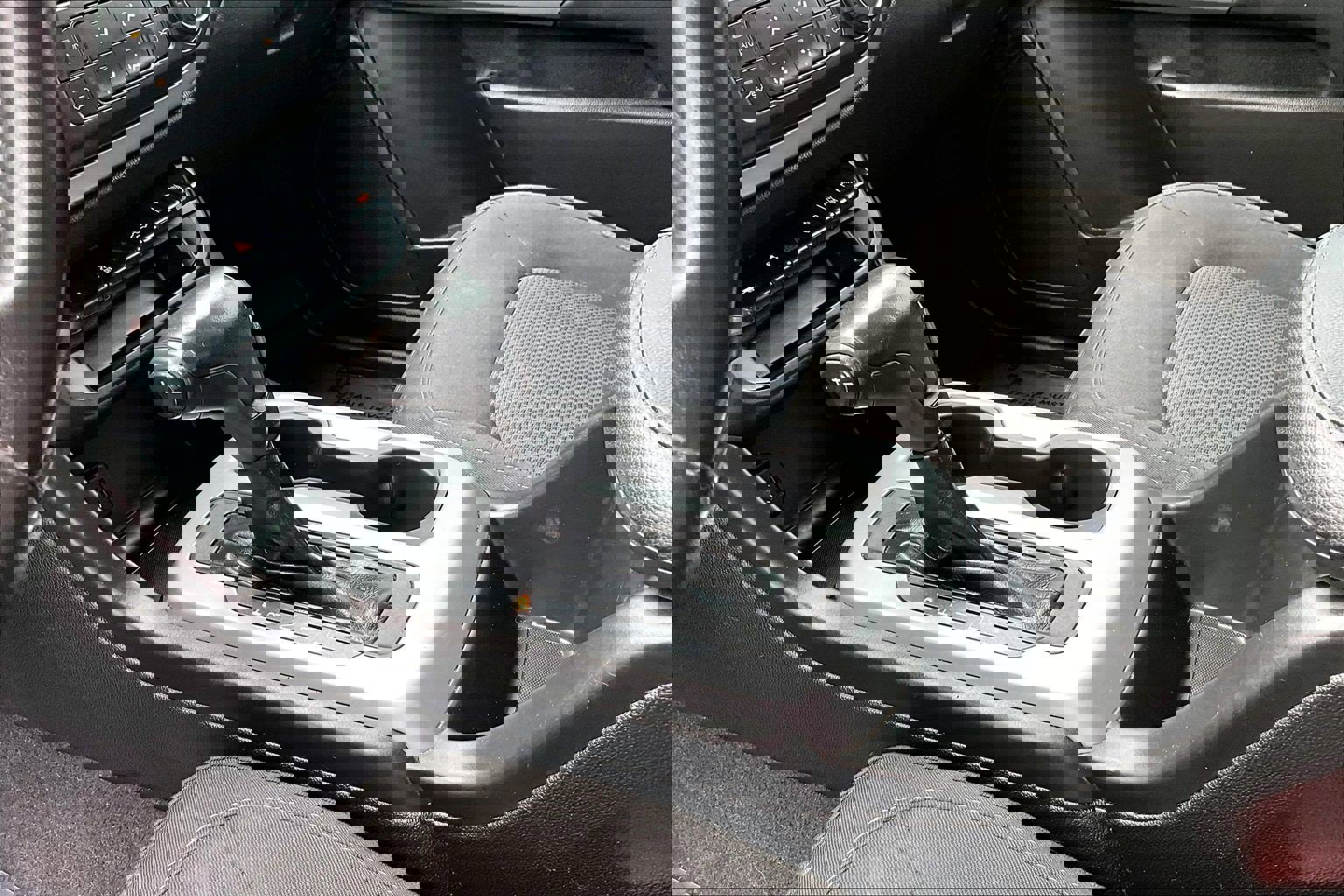 Used 2020 Chevrolet Colorado LT w/ Safety Package image 12