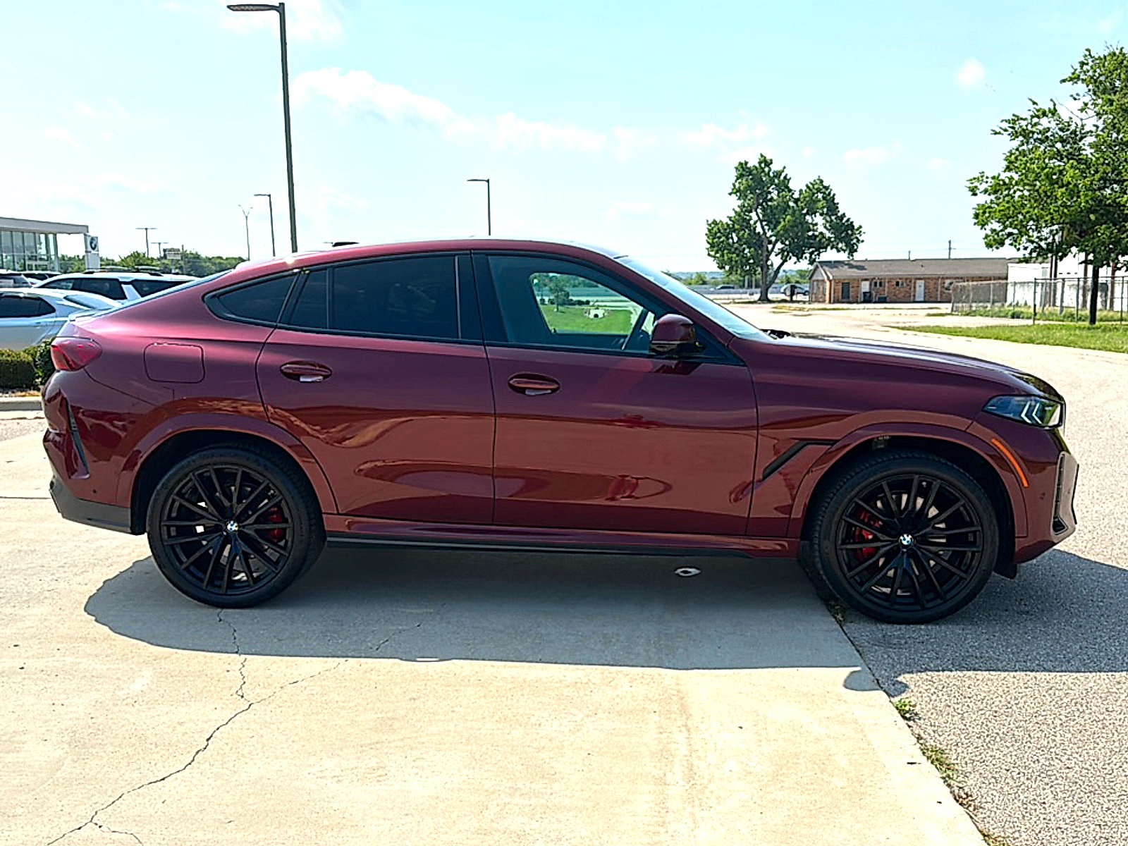 Certified 2025 BMW X6 xDrive40i w/ Climate Comfort Package AWD/4WD image 9