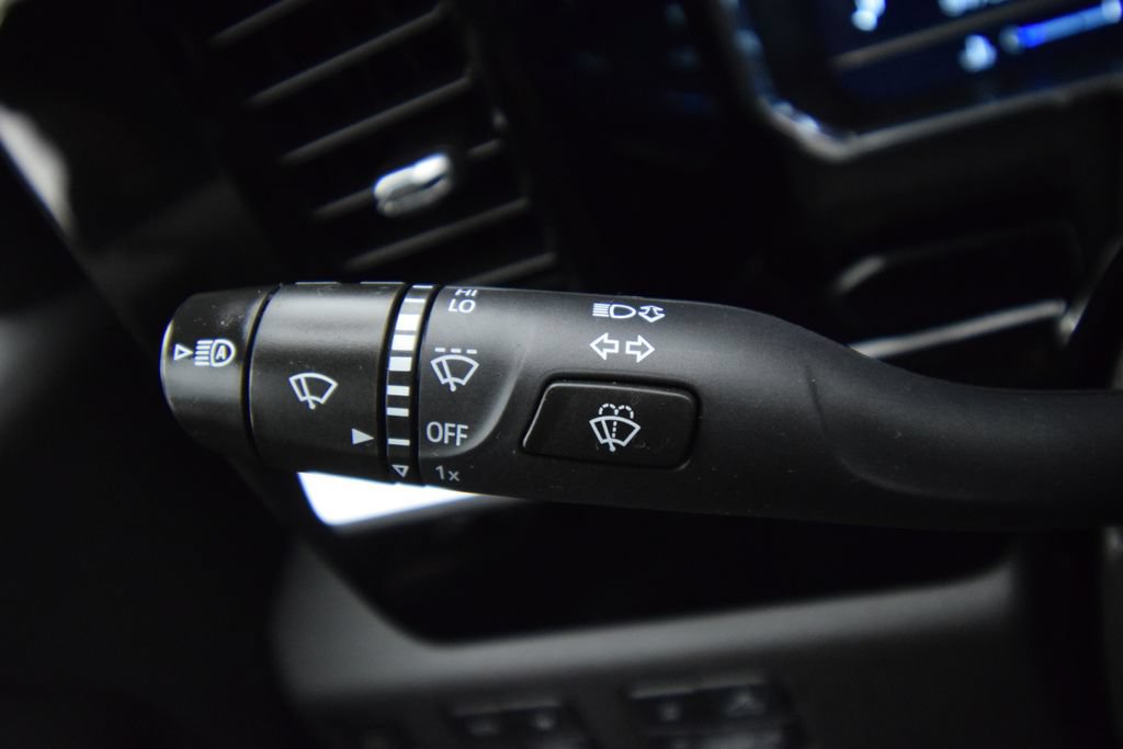 Used 2022 GMC Sierra 1500 SLT AWD/4WD image 40