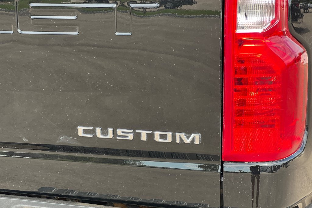 Used 2024 Chevrolet Silverado 2500 Custom w/ Custom Convenience Package image 22