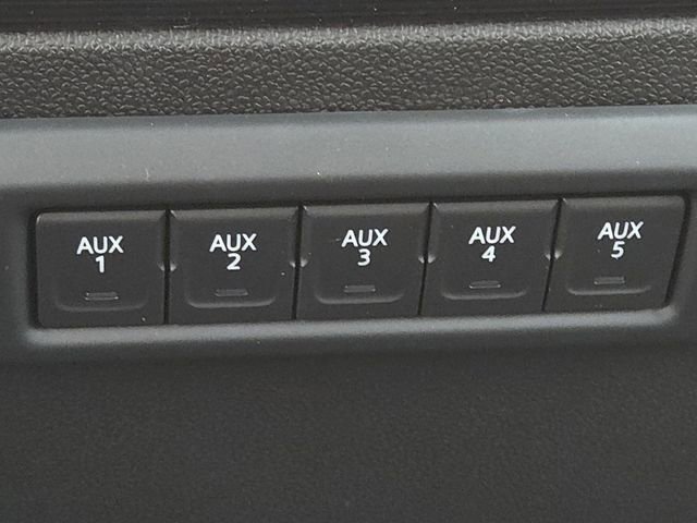 New 2026 Chevrolet Silverado 3500 LT image 9