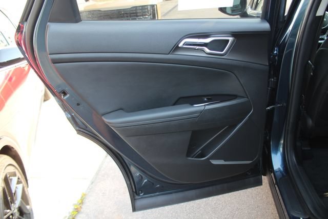 Used 2023 Kia Sportage EX AWD/4WD image 24
