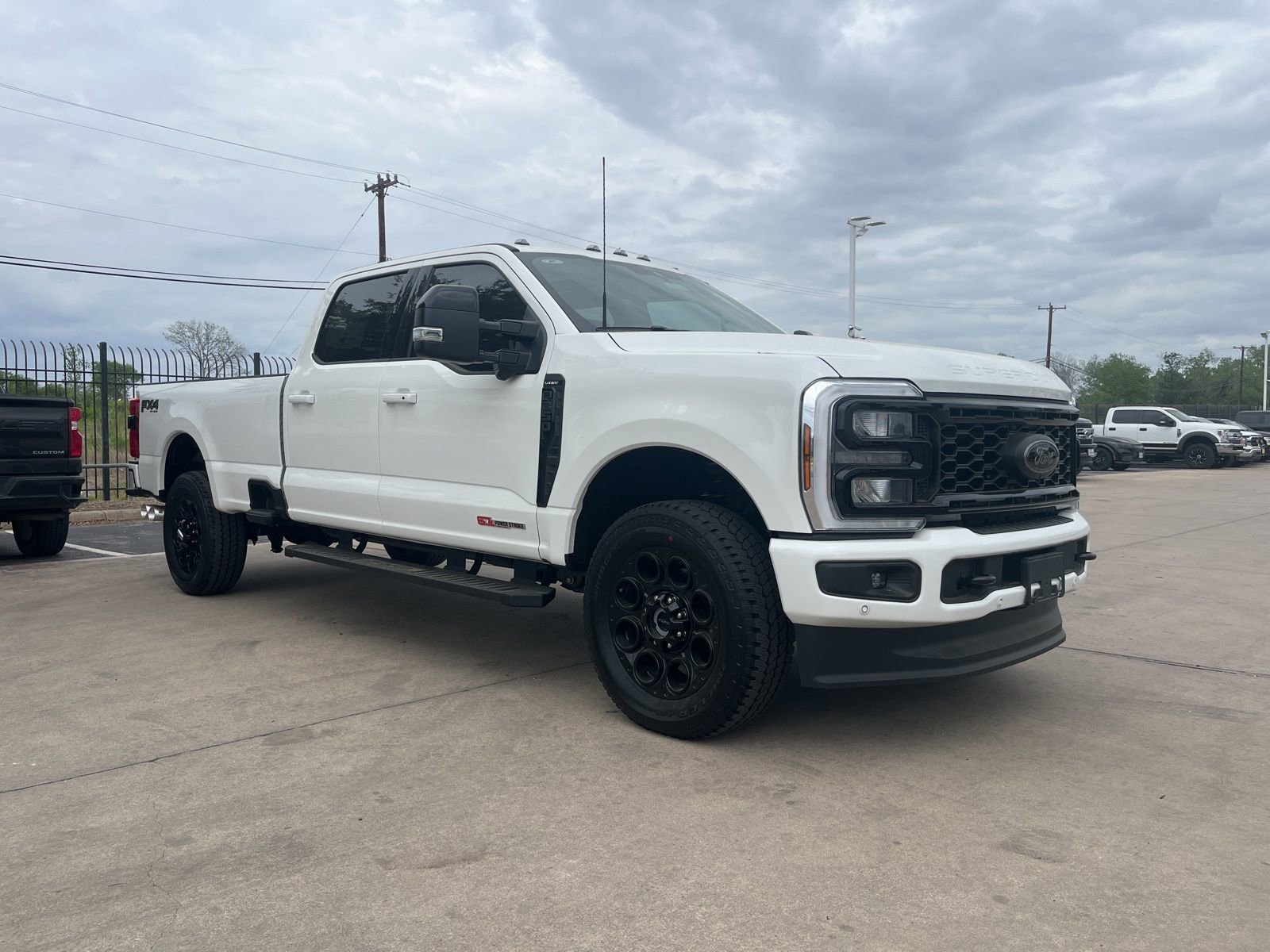 New 2026 Ford F350 Lariat w/ Black Appearance Package image 4