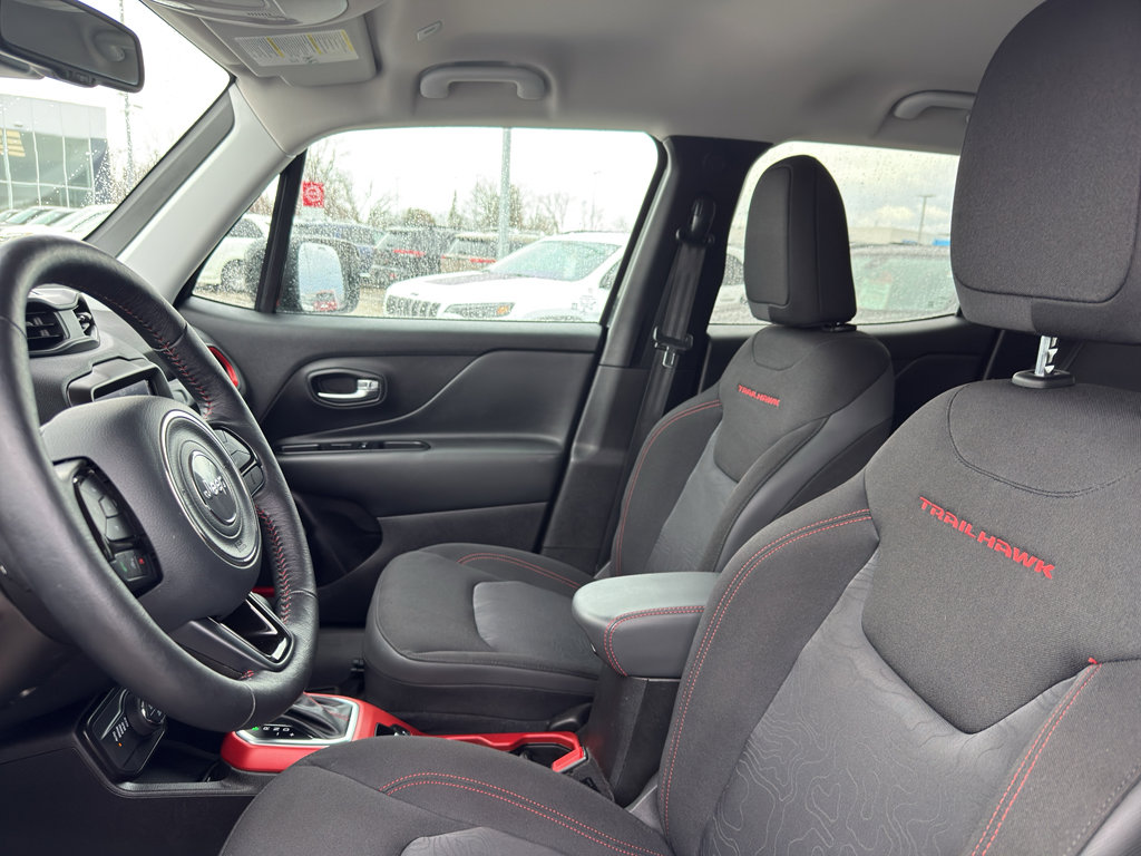 Used 2022 Jeep Renegade Trailhawk w/ Trailer Tow Group image 26