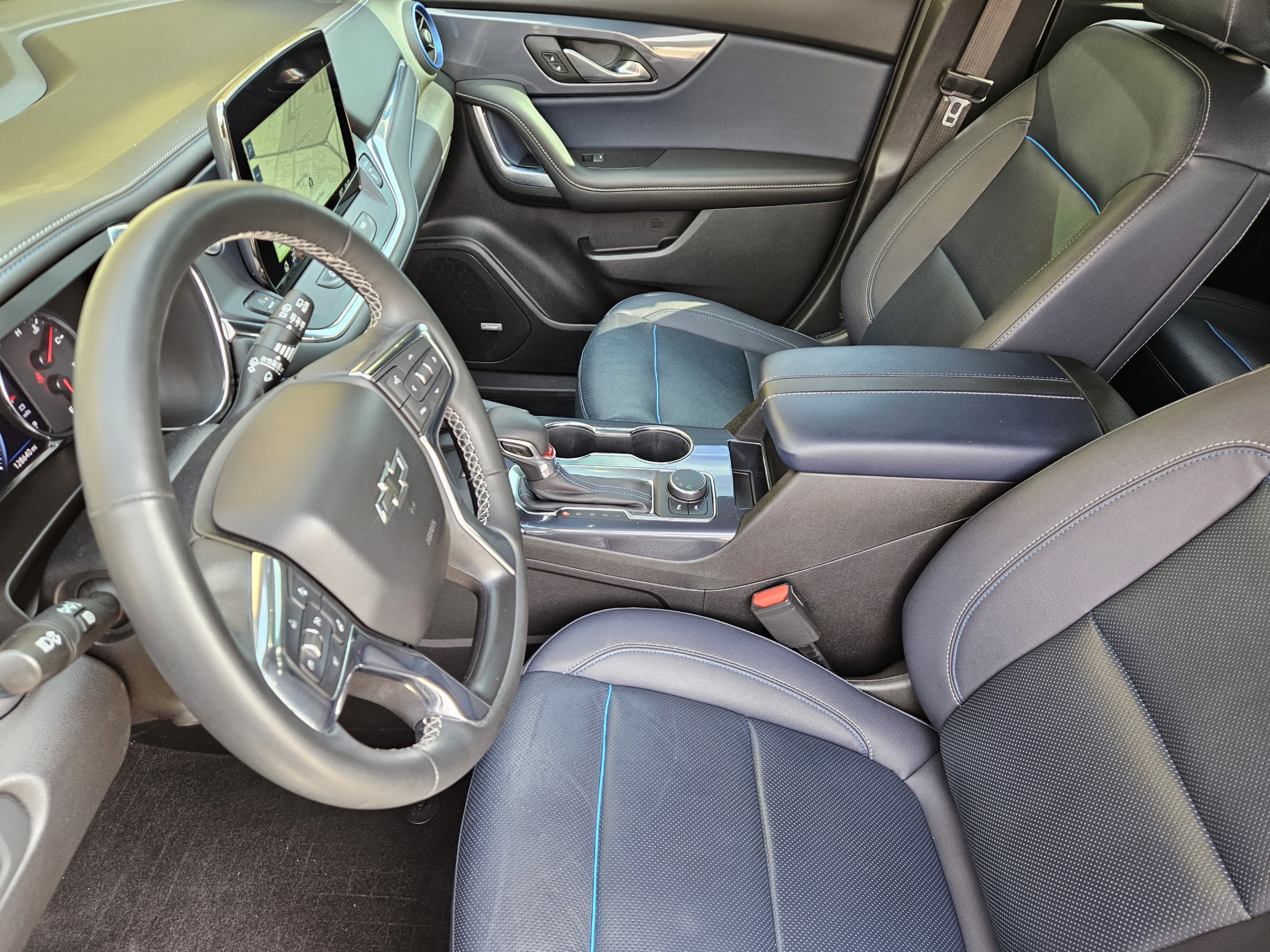 Used 2023 Chevrolet Blazer RS w/ Enhanced Convenience Package FWD image 11