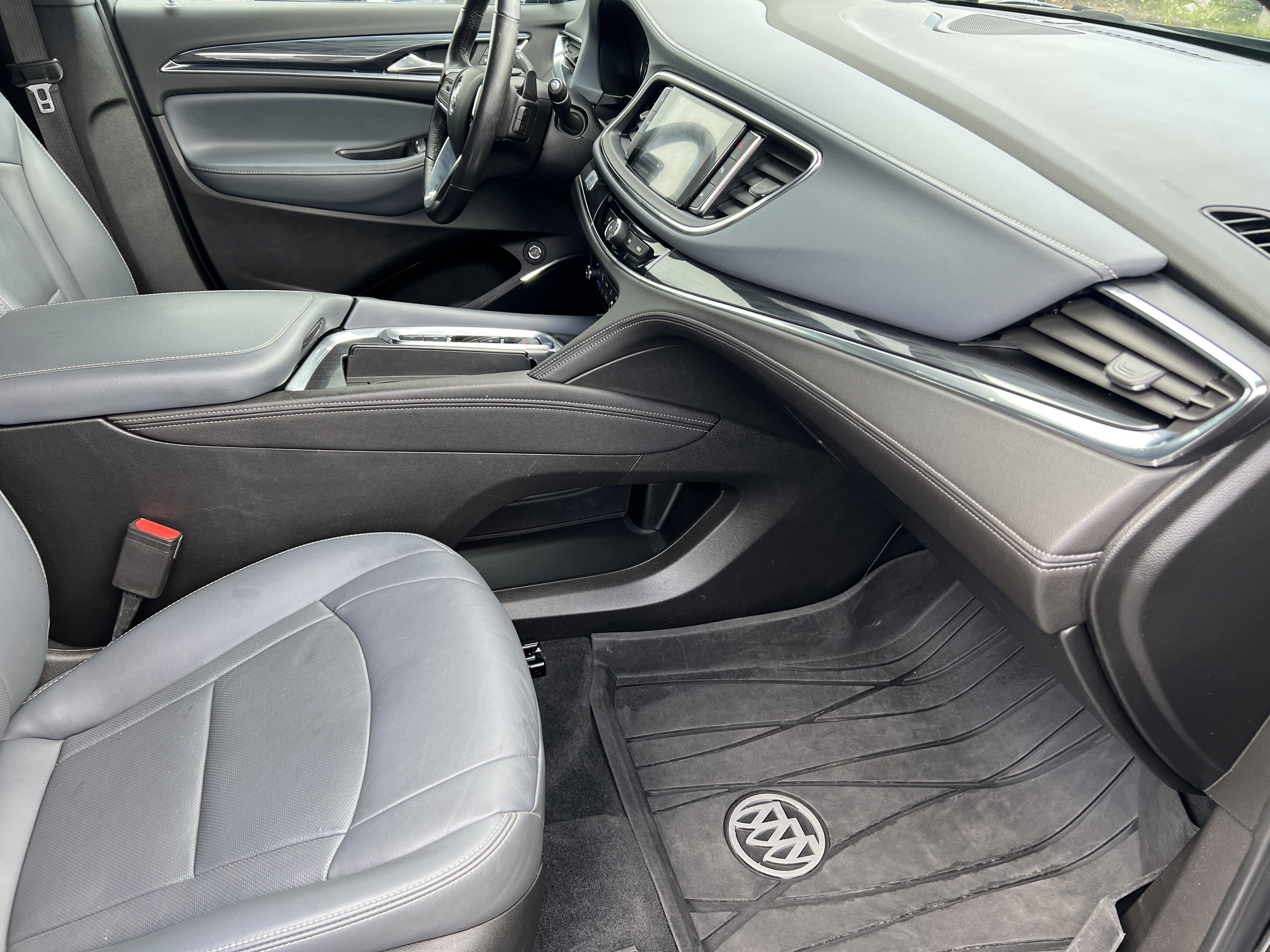 Used 2023 Buick Enclave Premium image 26