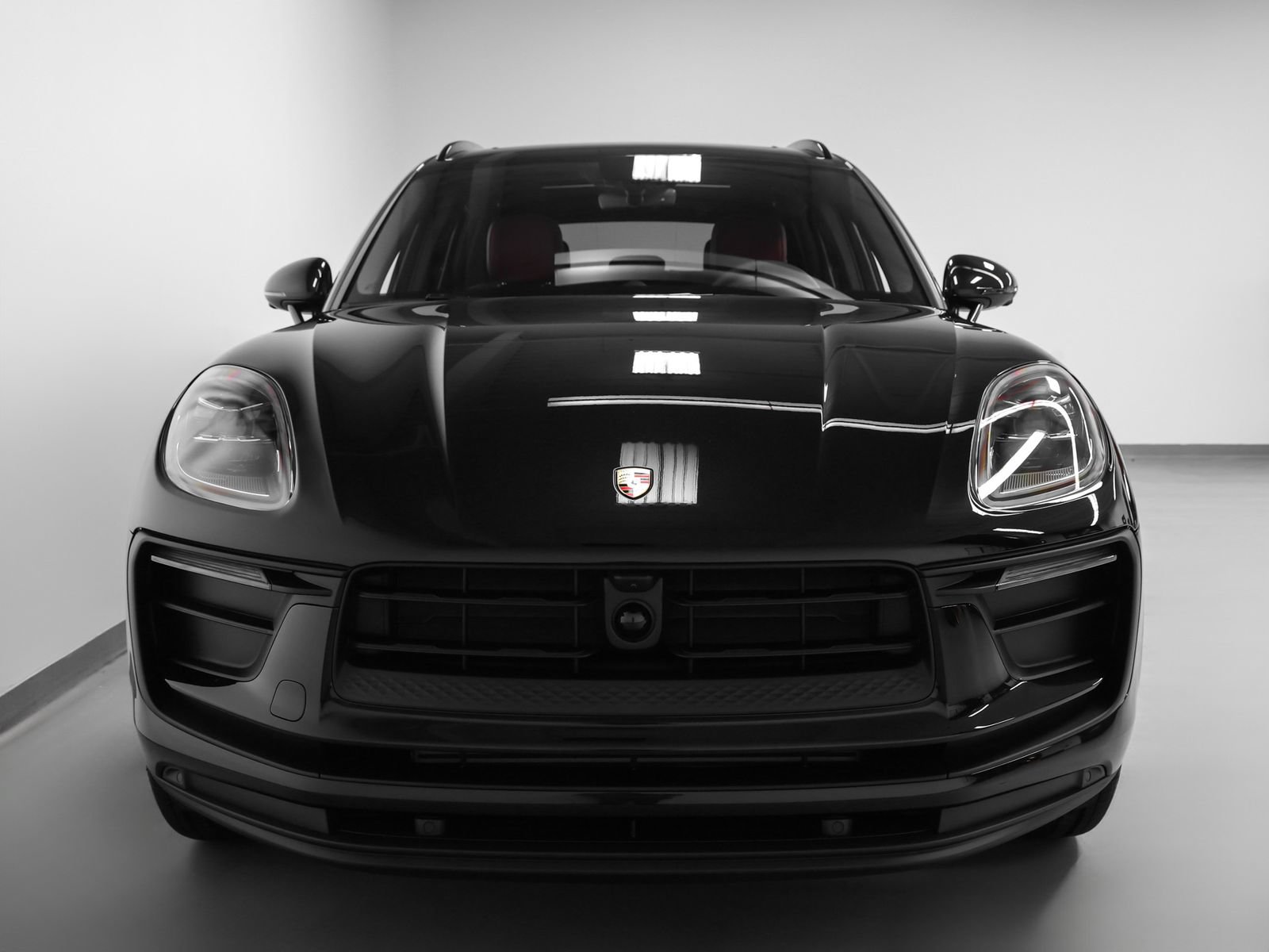 New 2026 Porsche Macan AWD/4WD image 8