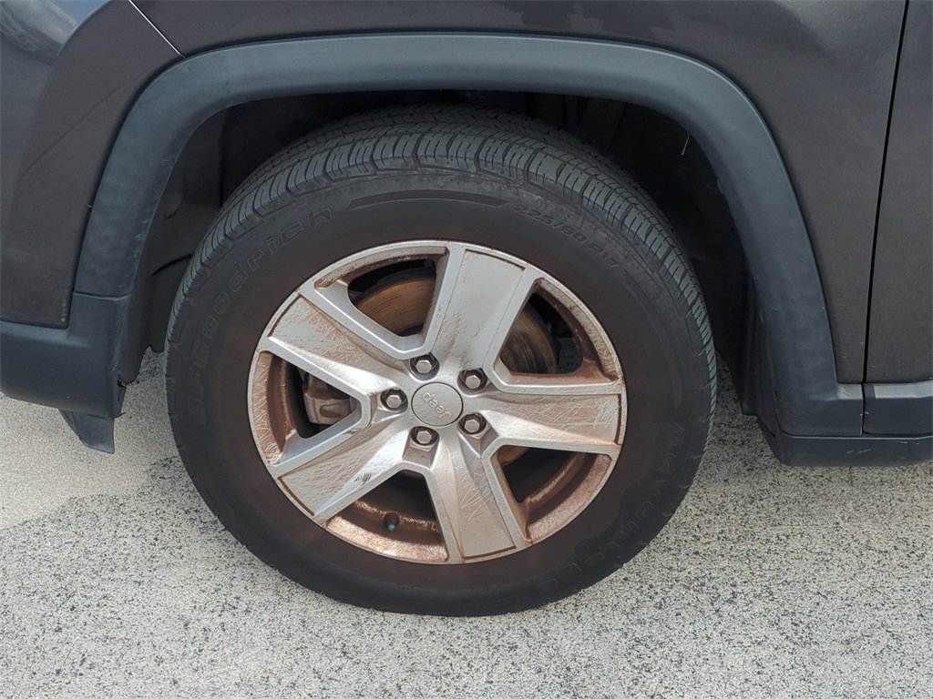 Used 2022 Jeep Compass Latitude w/ Sun and Sound Group image 11