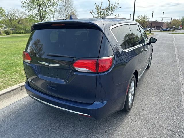 Used 2019 Chrysler Pacifica Touring-L w/ Advanced Safetytec Group image 22