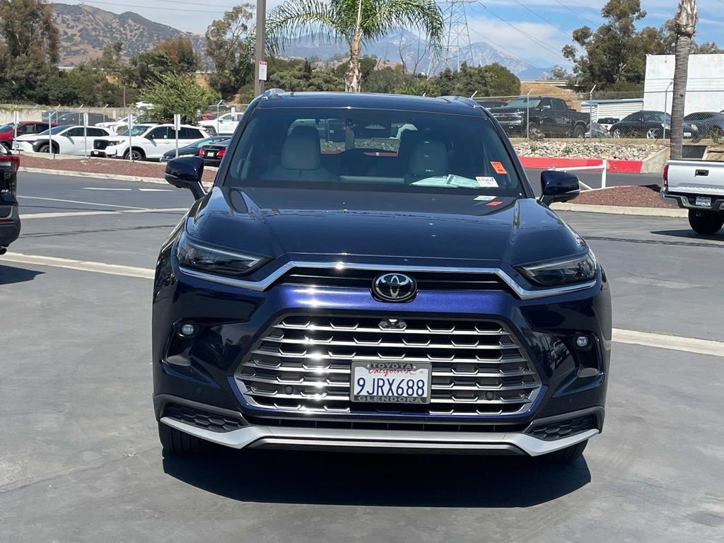 Used 2024 Toyota Grand Highlander AWD Hybrid image 2