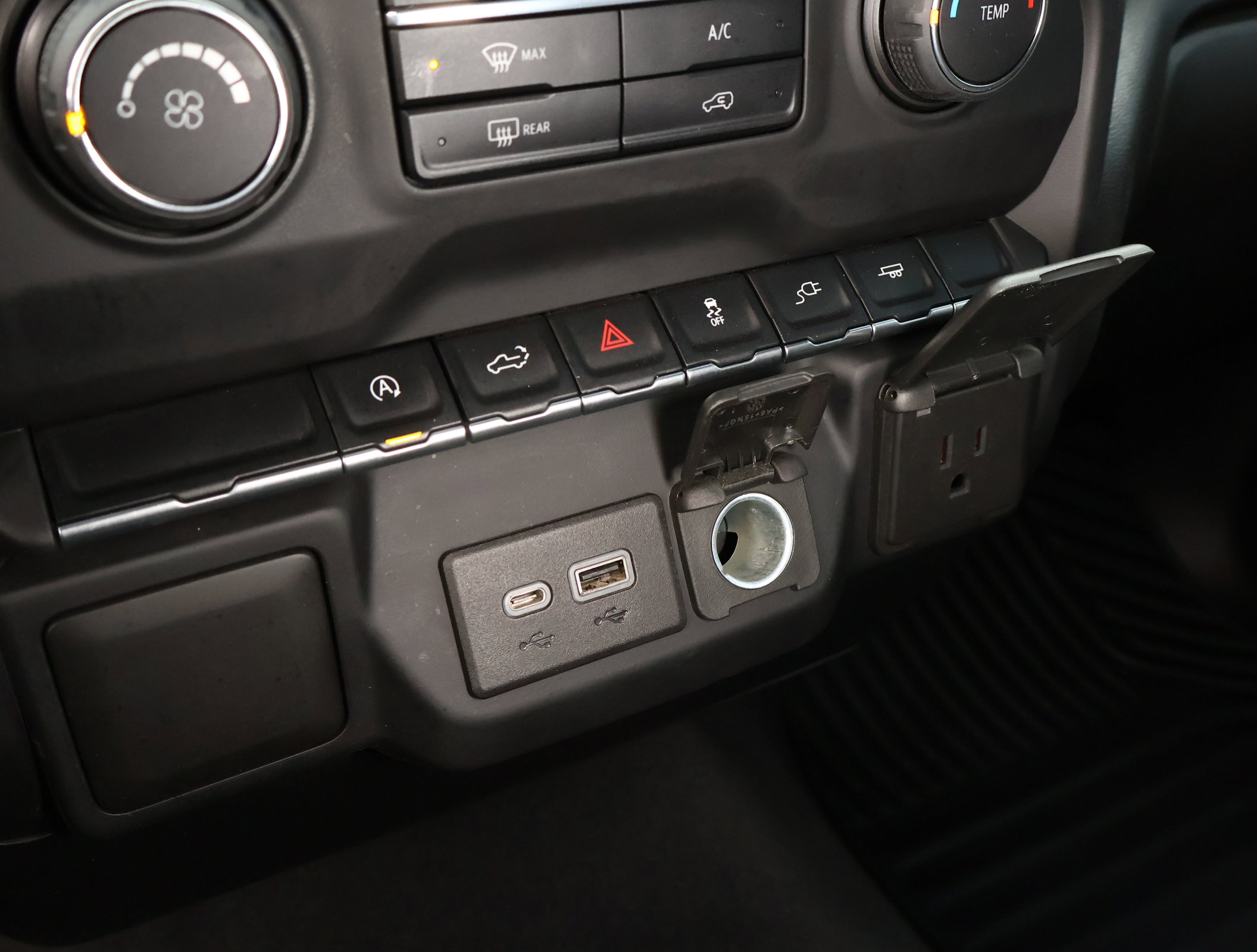 Used 2021 Chevrolet Silverado 1500 Custom image 16