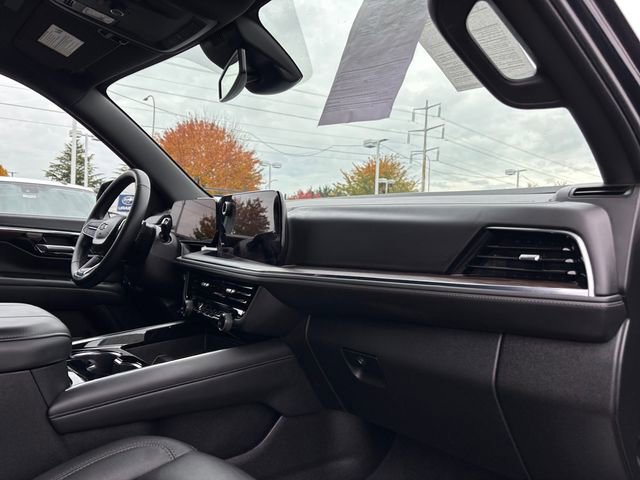 Used 2025 Chevrolet Tahoe Z71 image 40