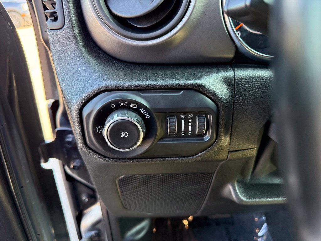 Used 2021 Jeep Wrangler Unlimited Sport AWD/4WD image 7