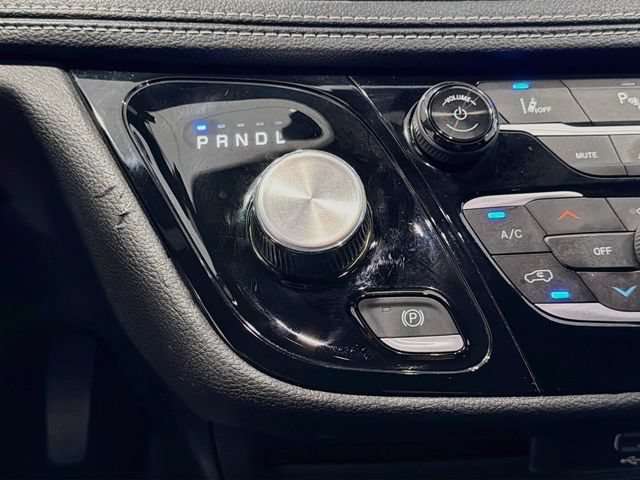Used 2026 Chrysler Pacifica Select FWD image 15