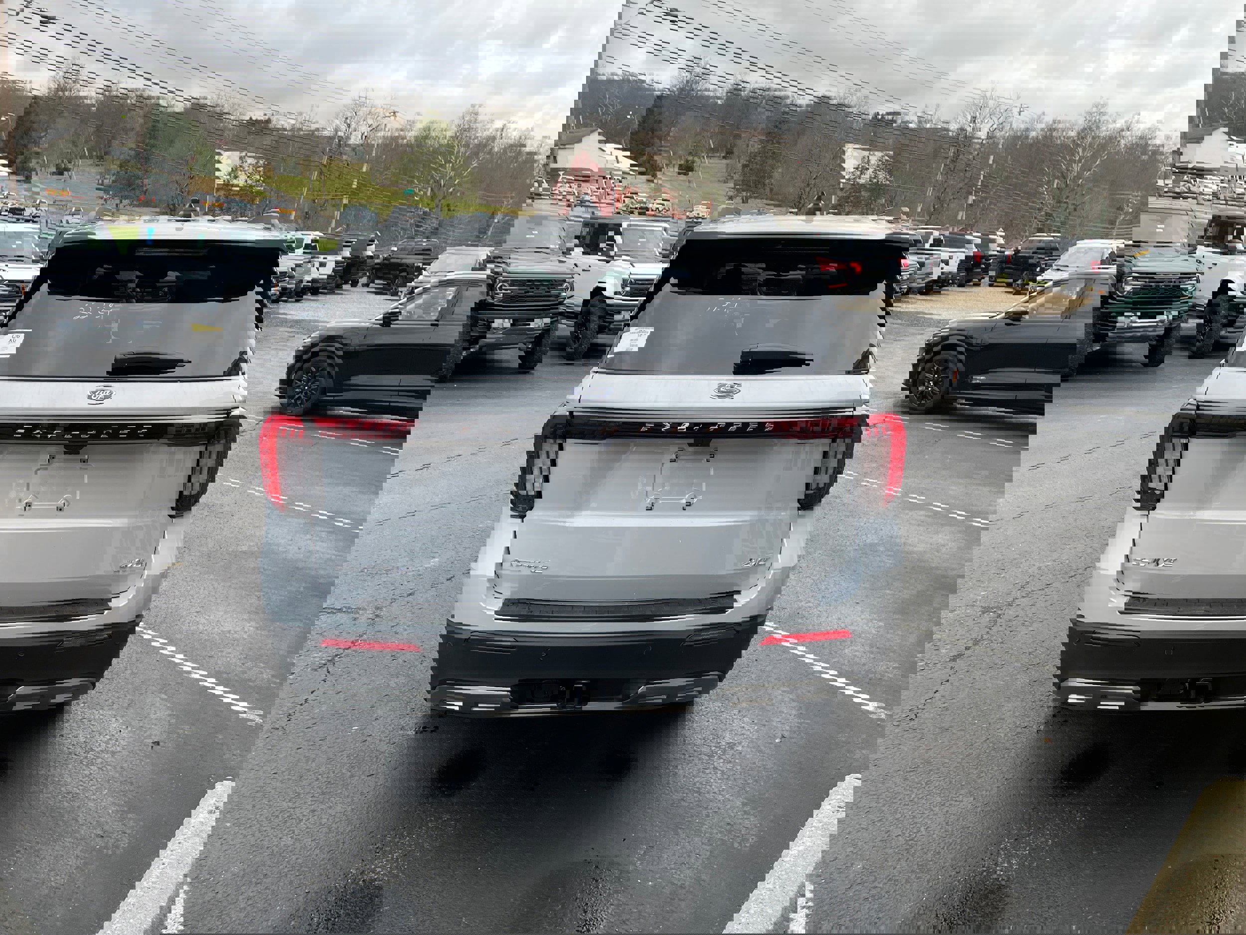 New 2026 Ford Explorer Active w/ Active Comfort Package image 7