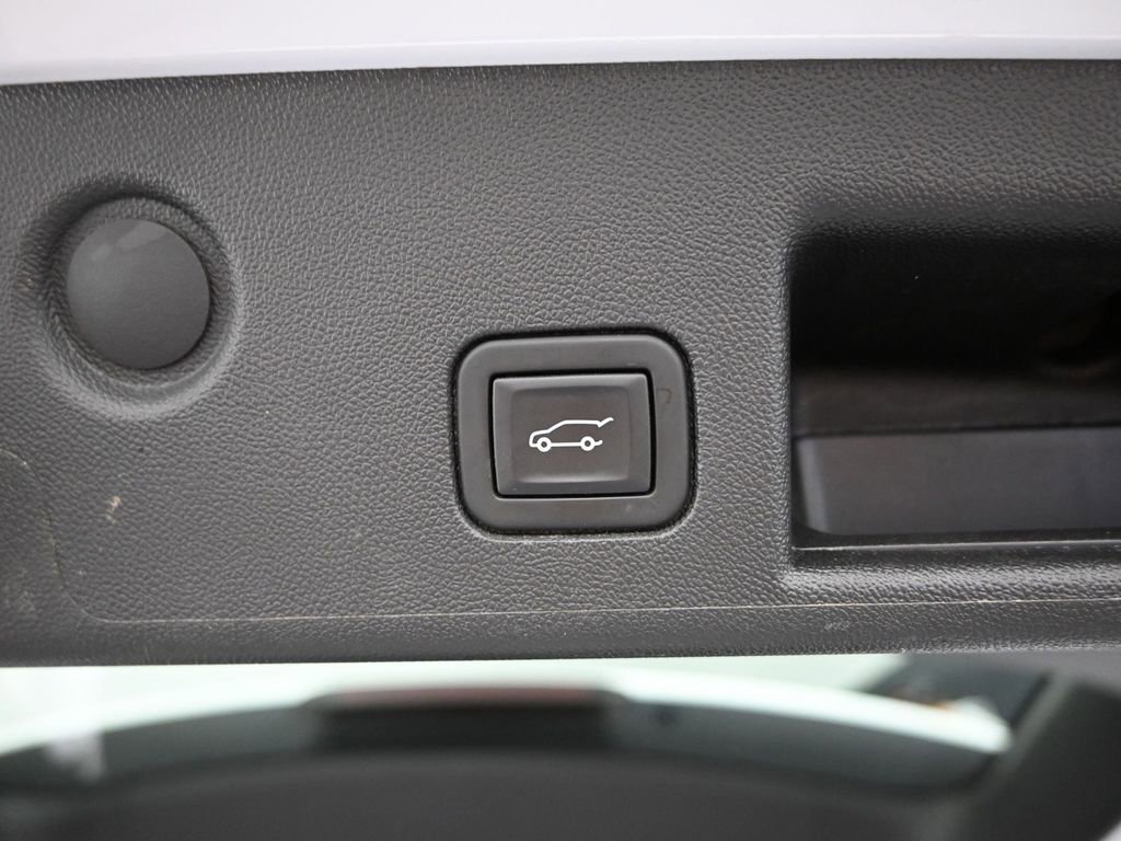 Used 2023 Chevrolet Equinox LT image 10