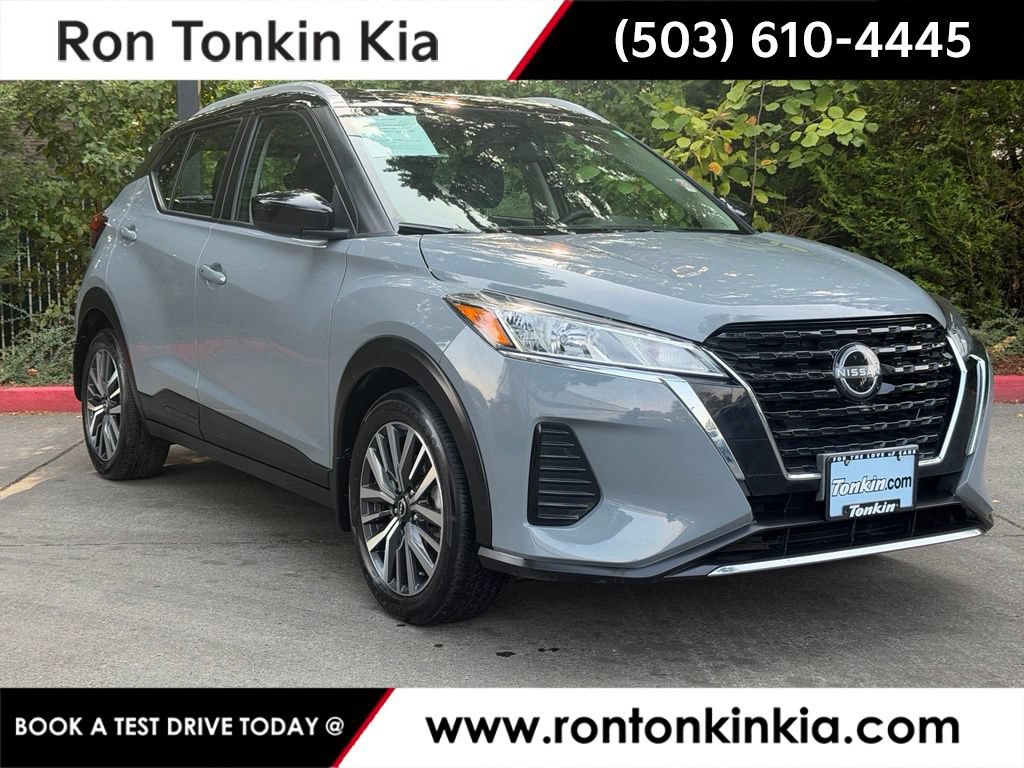 Used 2023 Nissan Kicks SV FWD image 1