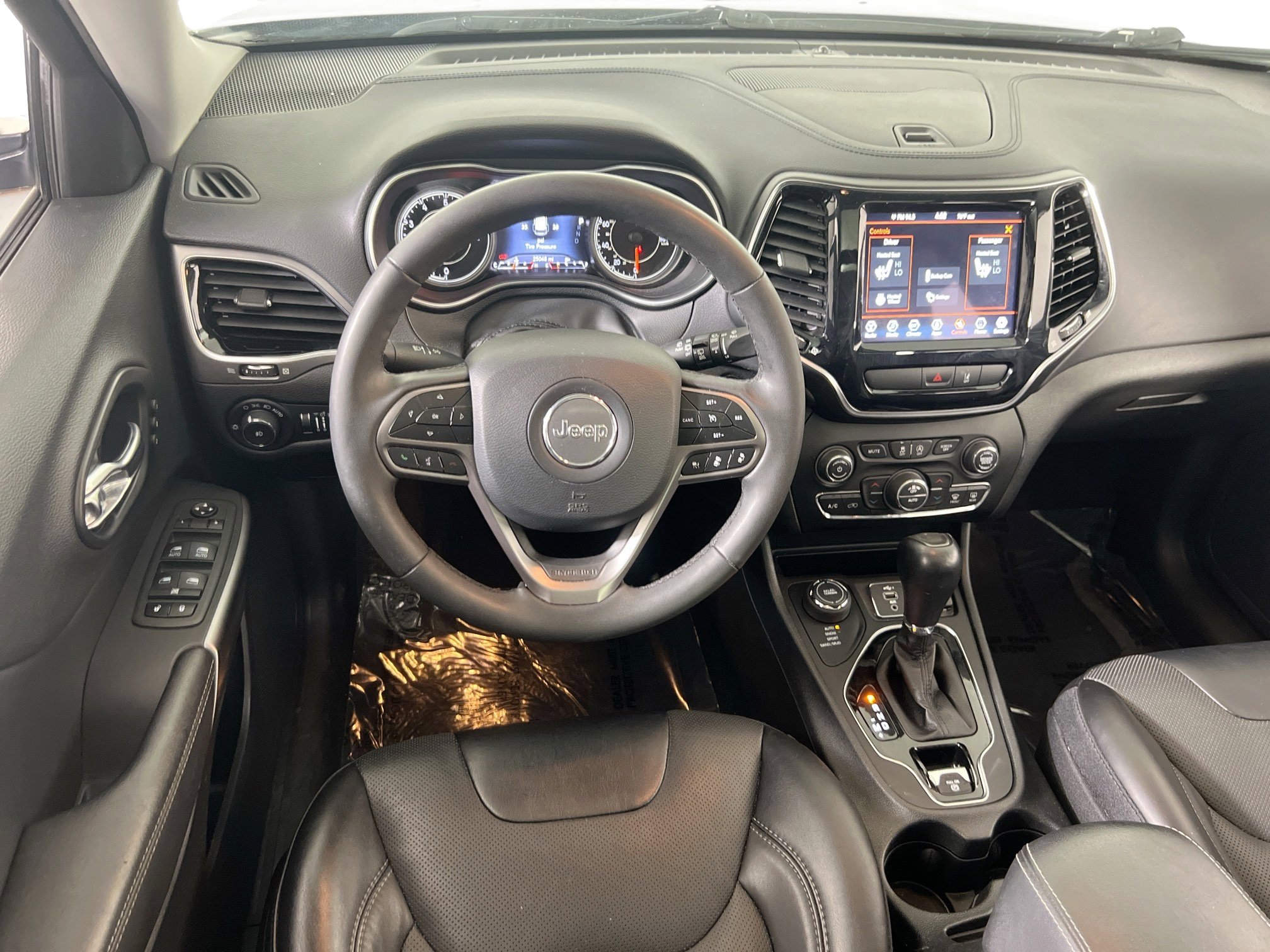 Used 2022 Jeep Cherokee Limited image 22