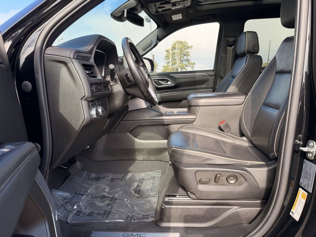 Used 2023 GMC Yukon XL SLT image 11
