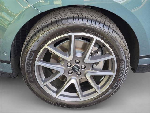 New 2026 Land Rover Range Rover Velar Belgravia AWD/4WD image 9