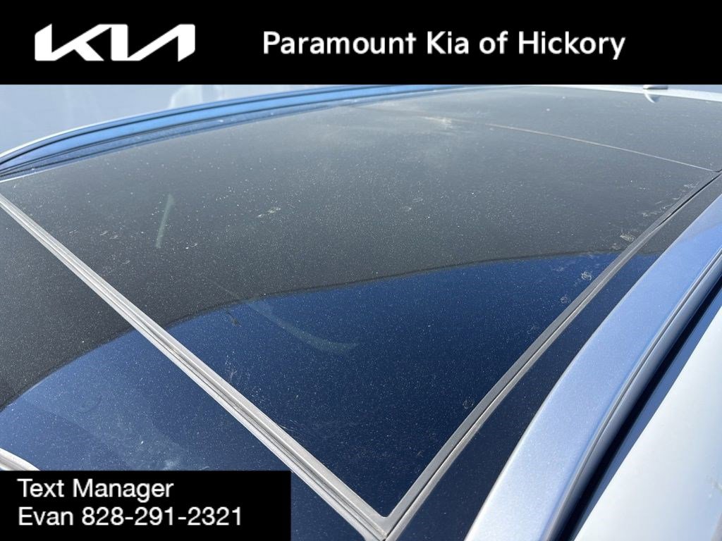 Used 2025 Kia Sorento SX image 35