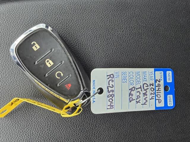 Used 2024 Chevrolet Trax LT FWD image 28