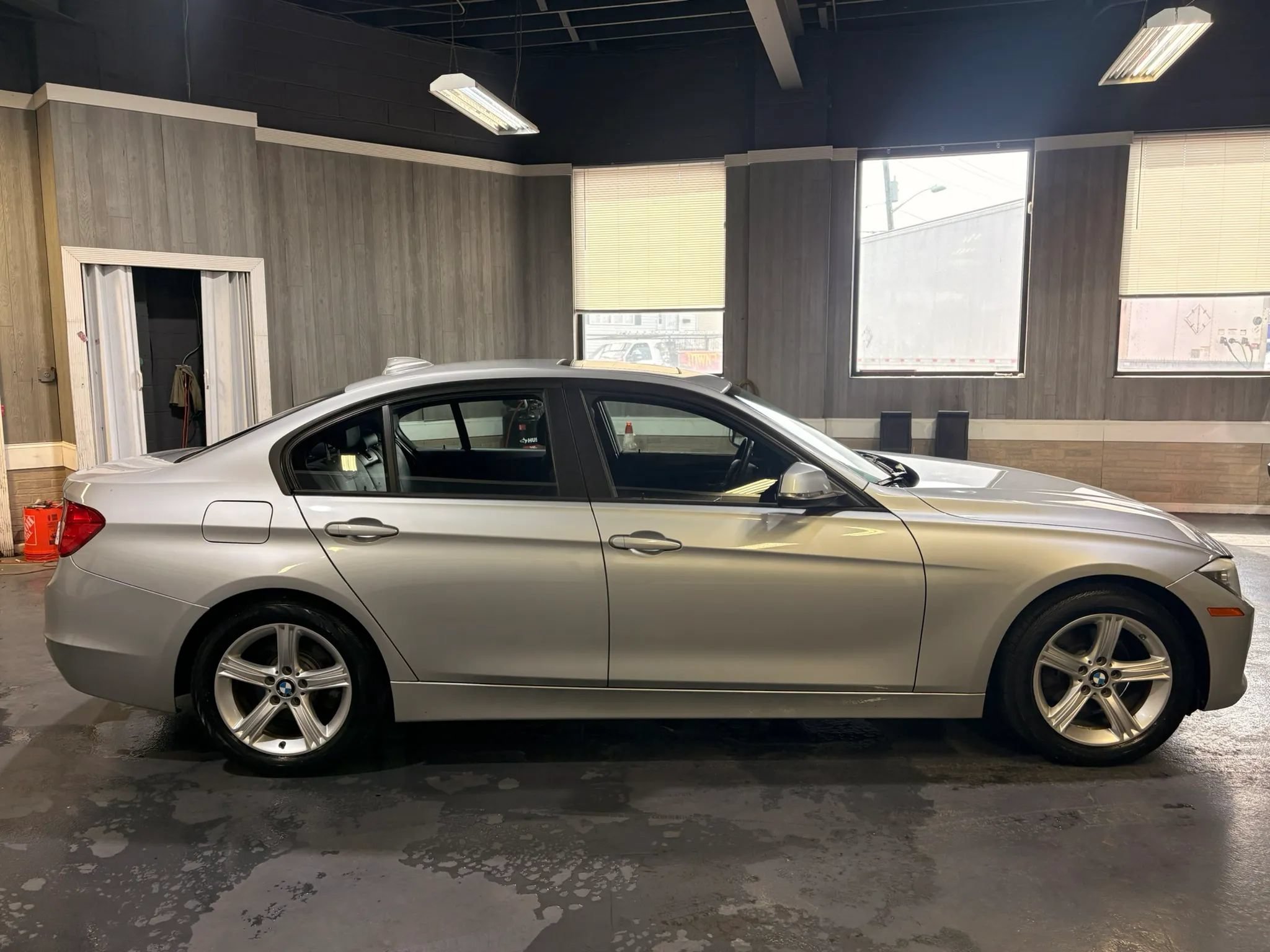 Used 2014 BMW 328i xDrive Sedan AWD/4WD image 7