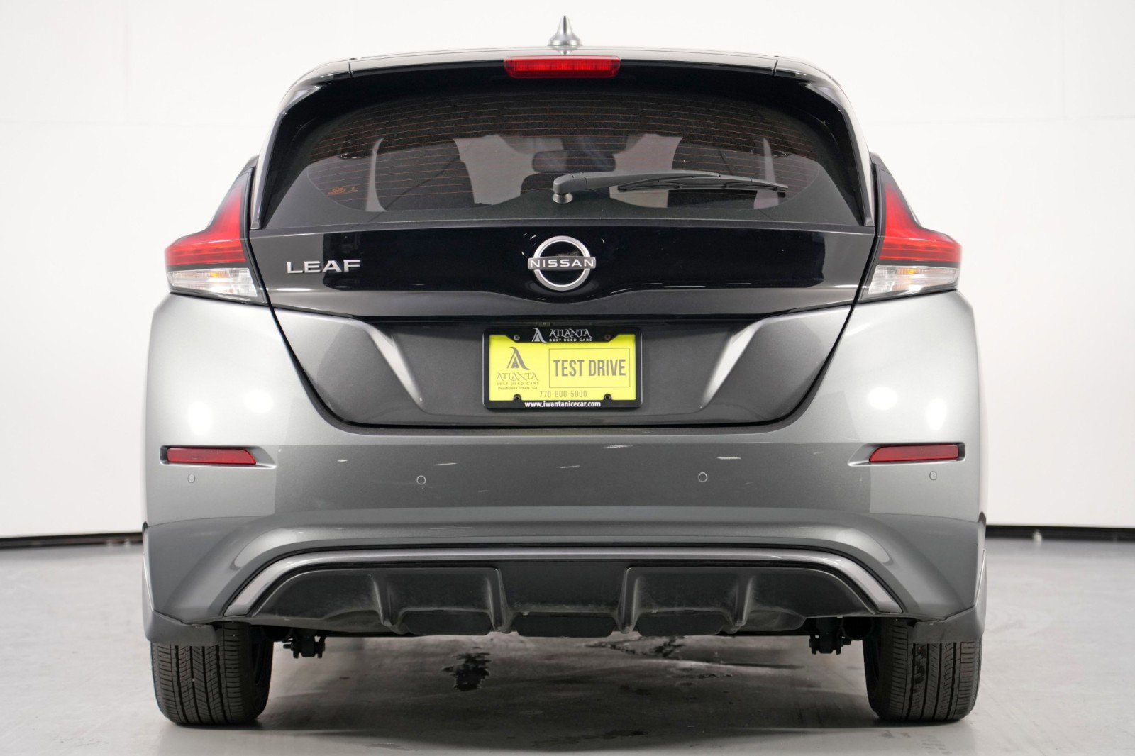 Used 2025 Nissan Leaf S image 10