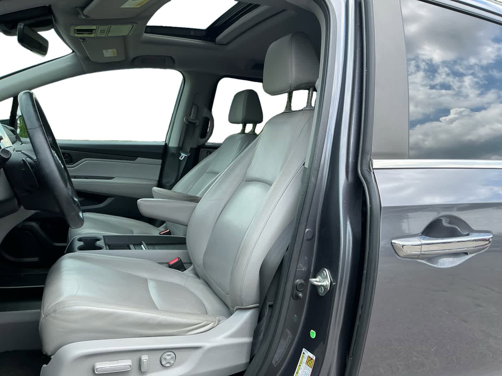 Used 2018 Honda Odyssey EX-L image 9
