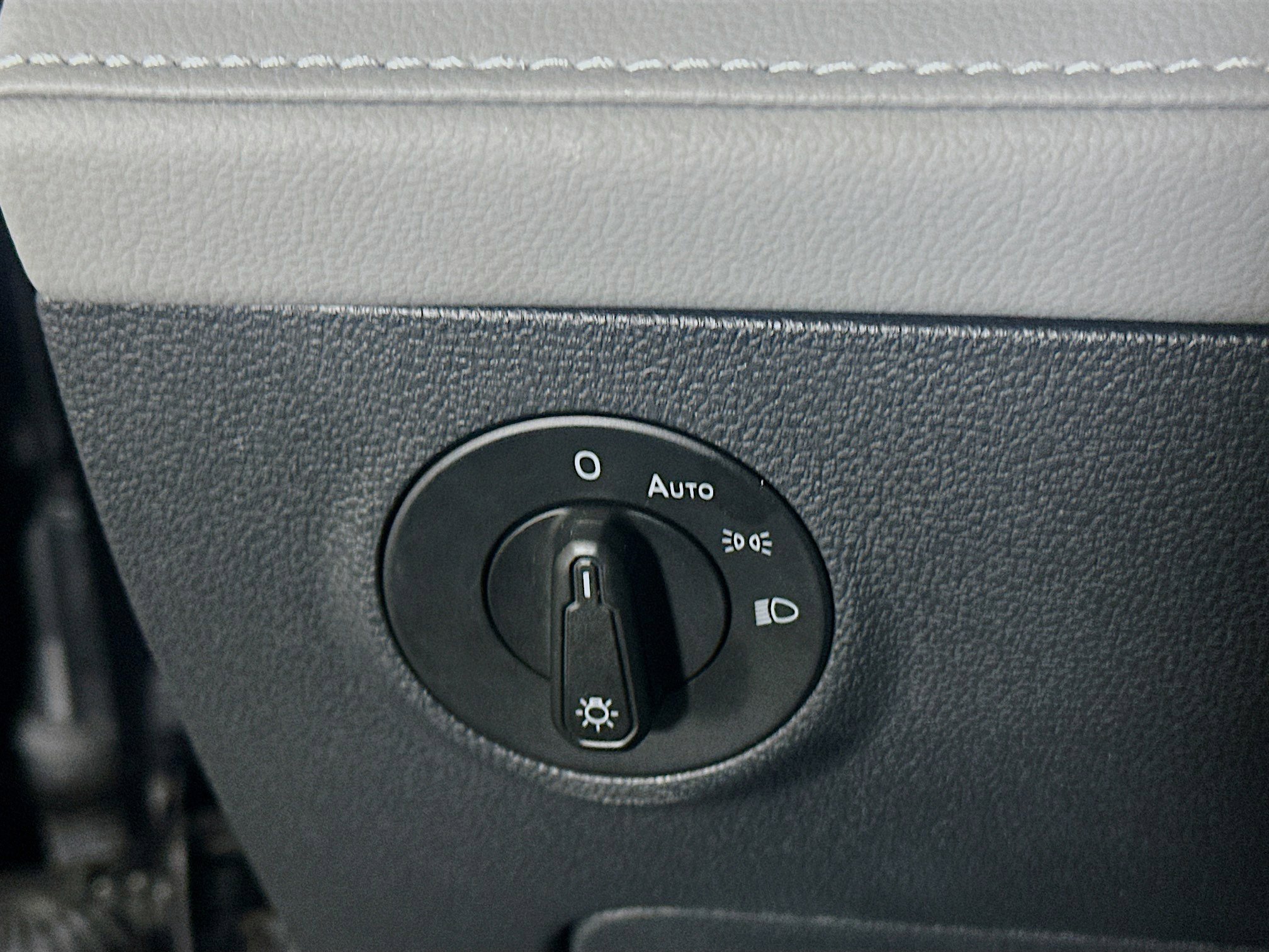 Used 2024 Volkswagen Taos SE image 16