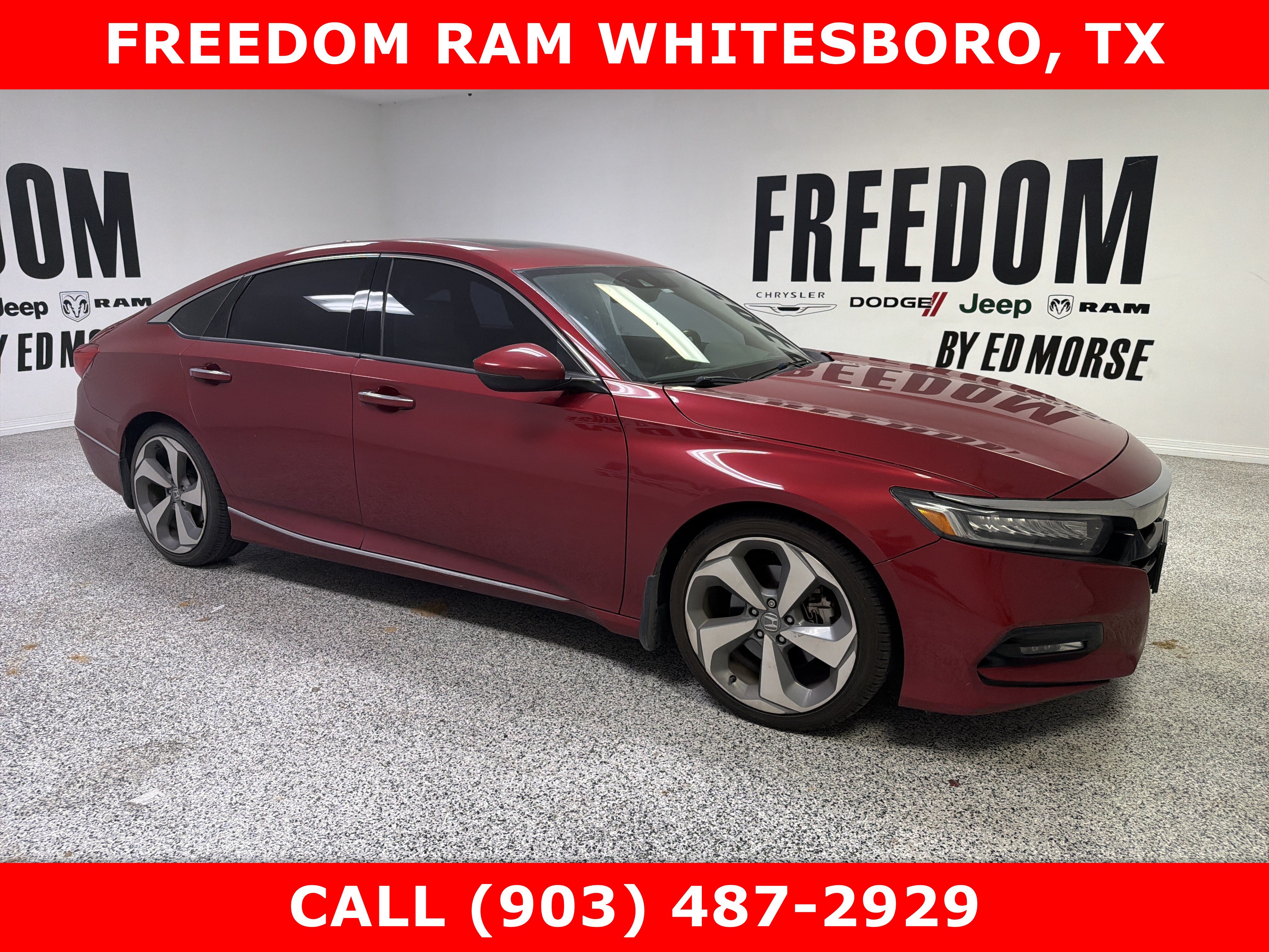 Used 2018 Honda Accord Touring image 3