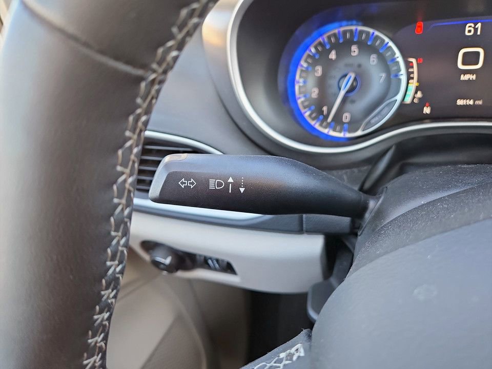 Used 2024 Chrysler Pacifica Touring-L image 20