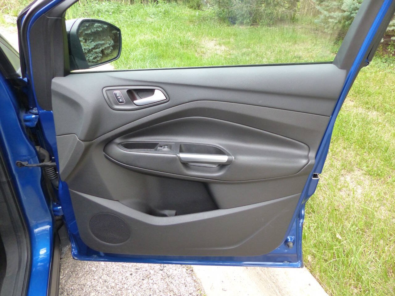 Used 2017 Ford Escape Titanium FWD image 44