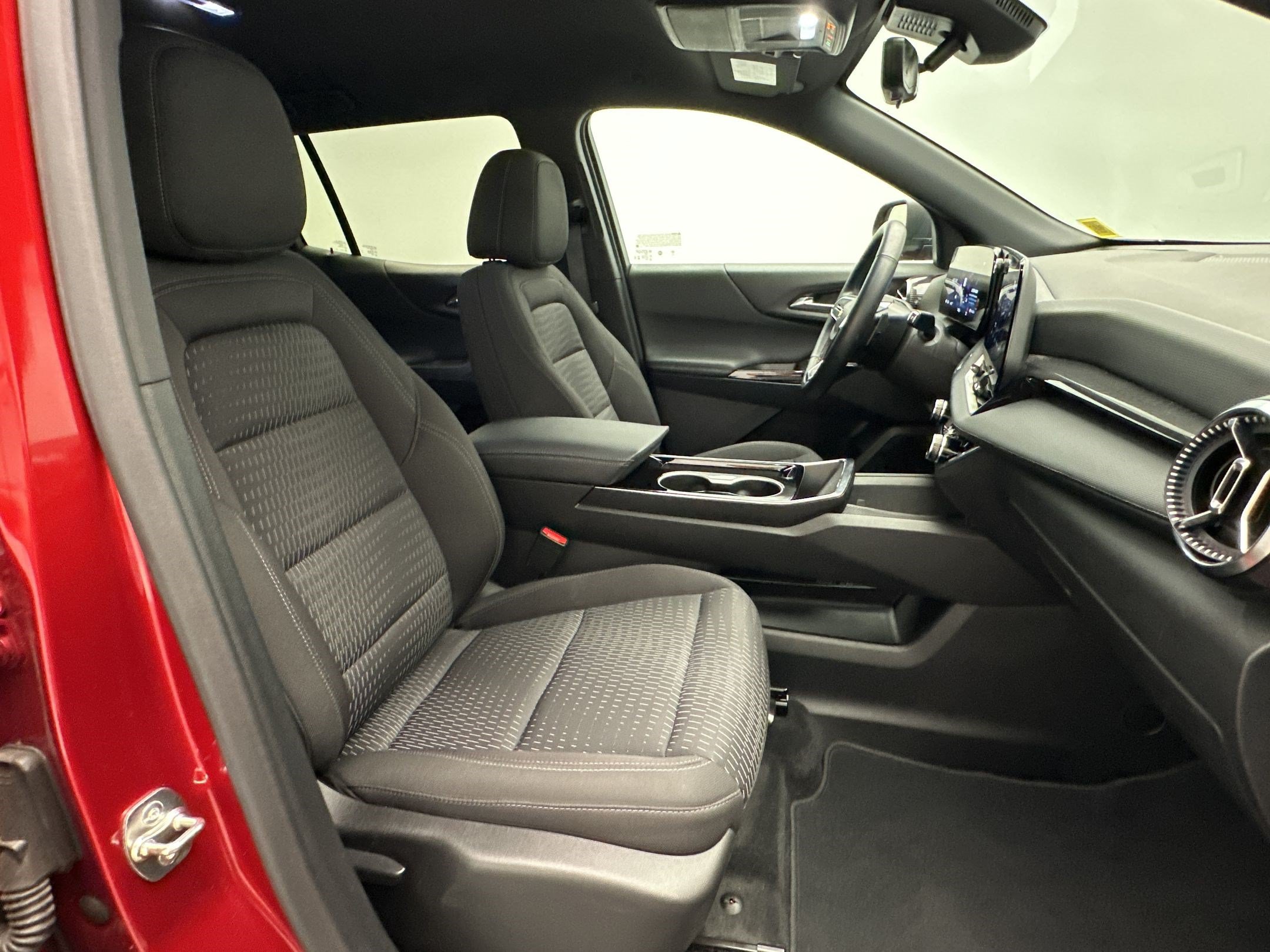 Certified 2025 Chevrolet Equinox LT w/ Safety and Technology Package AWD/4WD image 26
