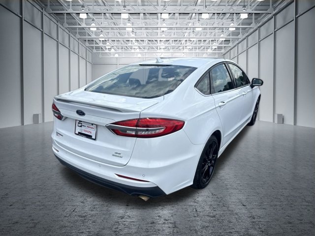 Used 2020 Ford Fusion SE w/ Equipment Group 151A FWD image 5