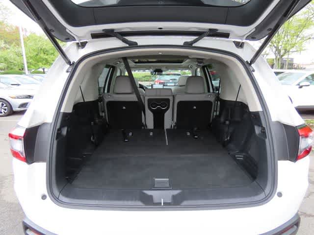 Certified 2023 Honda Pilot Touring image 11