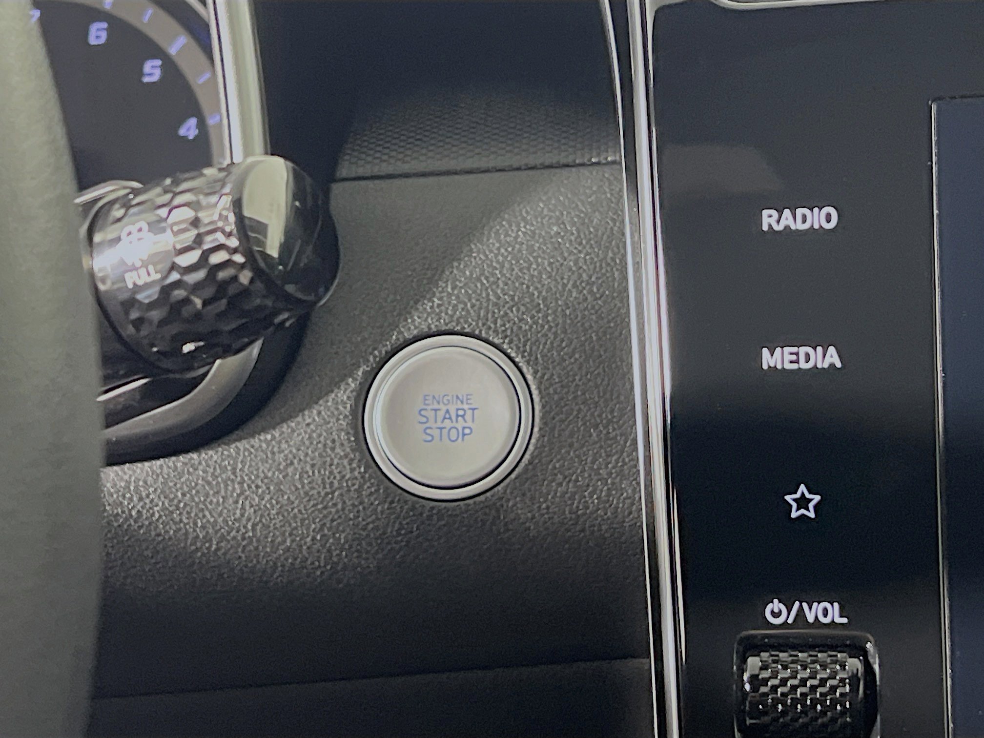 Used 2023 Hyundai Santa Cruz SEL image 23