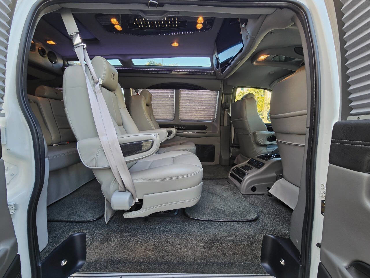 Used 2016 GMC Savana 2500 image 14