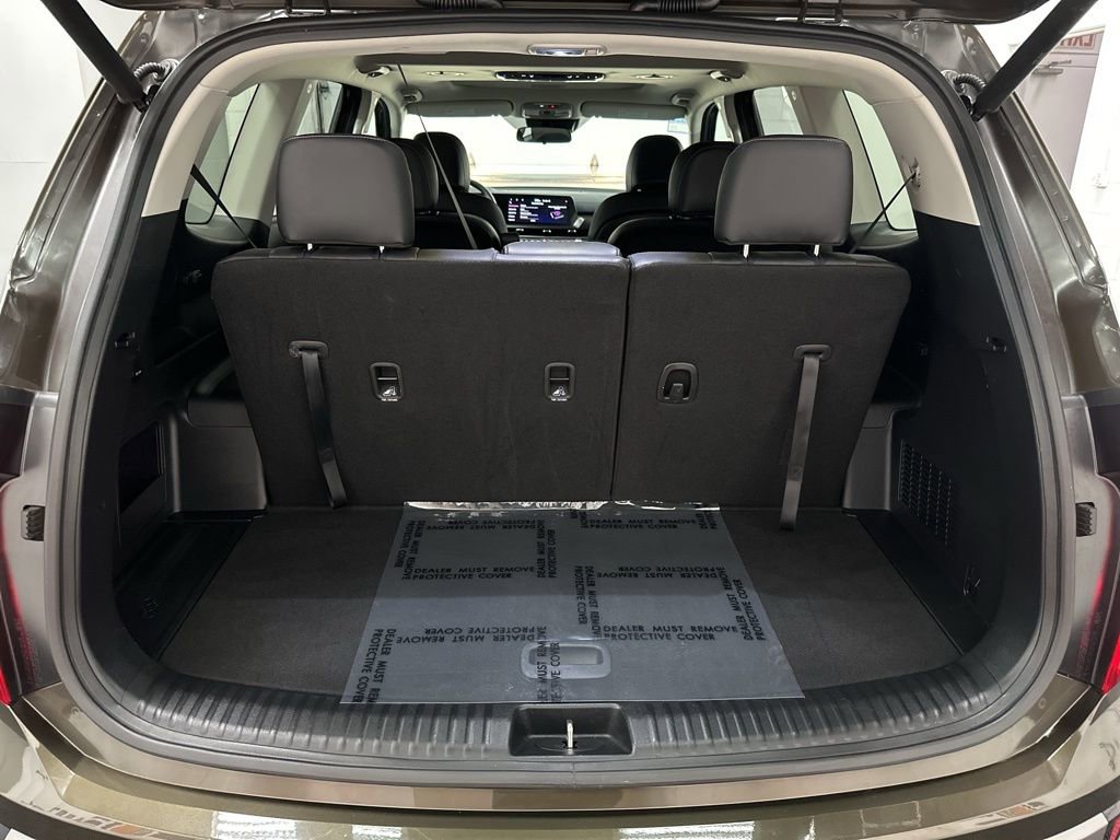 Used 2025 Kia Telluride S image 40